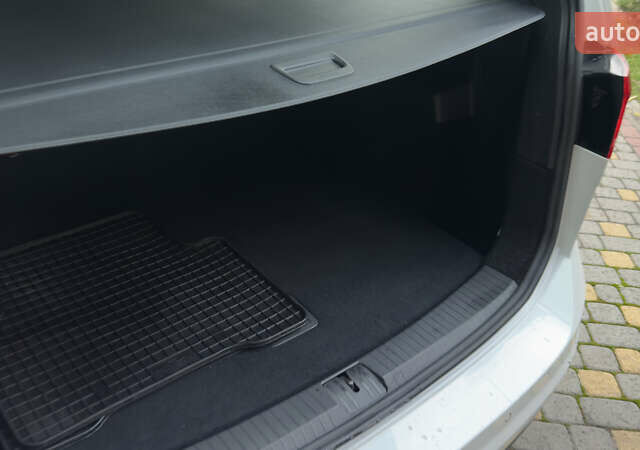 Белый Фольксваген Туран, объемом двигателя 1.97 л и пробегом 232 тыс. км за 16600 $, фото 25 на Automoto.ua