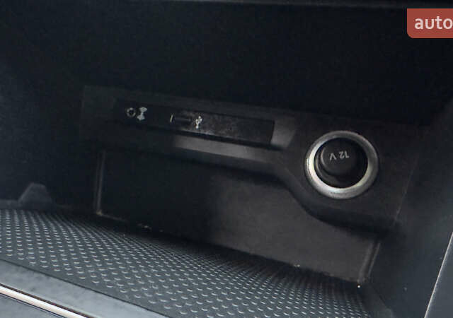 Белый Фольксваген Туран, объемом двигателя 1.97 л и пробегом 232 тыс. км за 16600 $, фото 65 на Automoto.ua