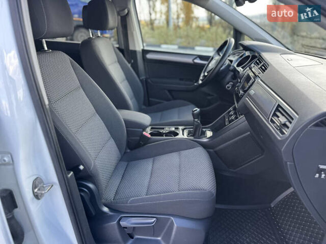 Фольксваген Туран 2017 у Хмельницькому на Automoto.ua Білий Фольксваген Туран, об'ємом двигуна 1.6 л та пробігом 189 тис. км за 15550 $, фото 37 на Automoto.ua