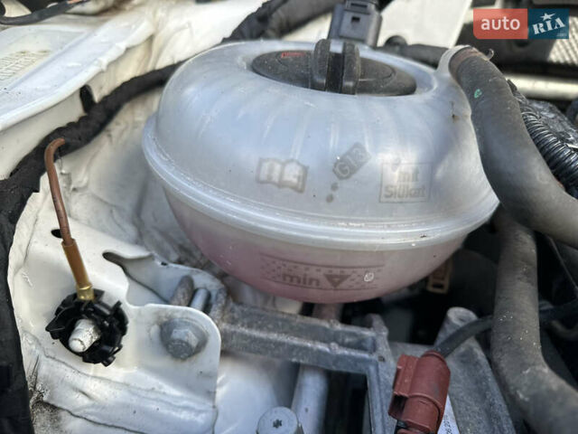 Фольксваген Туран 2017 у Хмельницькому на Automoto.ua Білий Фольксваген Туран, об'ємом двигуна 1.6 л та пробігом 189 тис. км за 15550 $, фото 59 на Automoto.ua