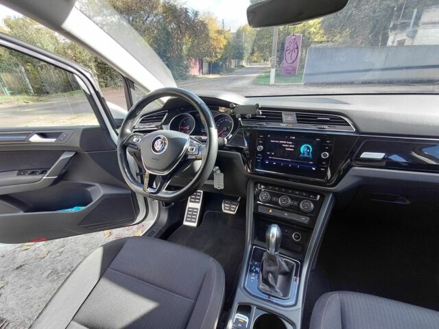 Фольксваген Туран 2017 у Обухове на Automoto.ua Білий Фольксваген Туран, об'ємом двигуна 0 л та пробігом 240 тис. км за 16500 $, фото 1 на Automoto.ua