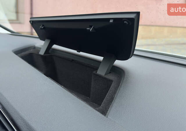 Белый Фольксваген Туран, объемом двигателя 1.97 л и пробегом 232 тыс. км за 16600 $, фото 69 на Automoto.ua