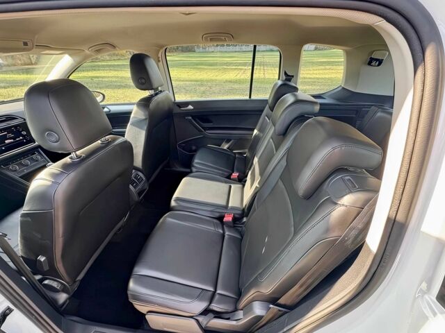 Белый Фольксваген Туран, объемом двигателя 1.6 л и пробегом 45 тыс. км за 8500 $, фото 10 на Automoto.ua