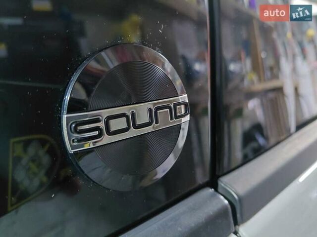 Белый Фольксваген Туран, объемом двигателя 1.6 л и пробегом 240 тыс. км за 16500 $, фото 14 на Automoto.ua