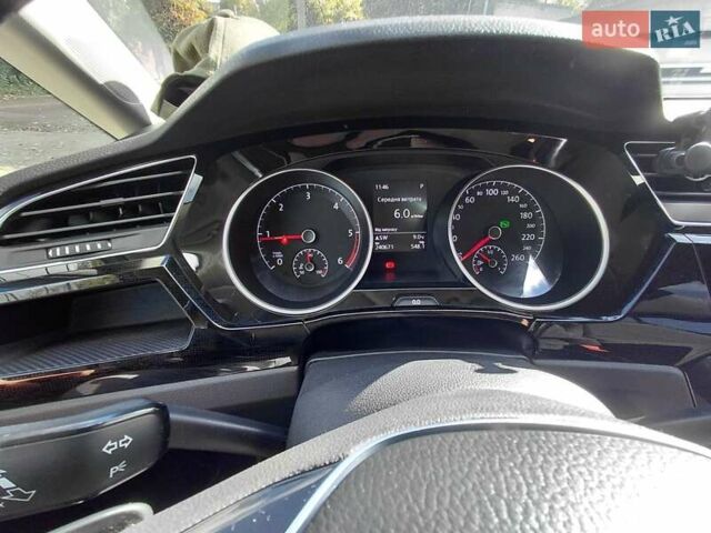 Белый Фольксваген Туран, объемом двигателя 1.6 л и пробегом 240 тыс. км за 16500 $, фото 2 на Automoto.ua