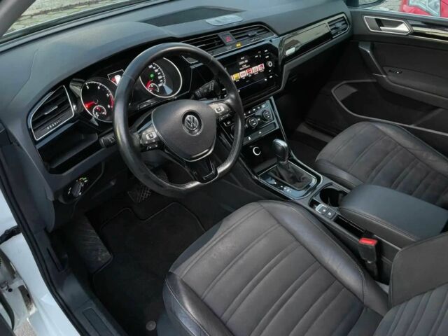 Белый Фольксваген Туран, объемом двигателя 2 л и пробегом 47 тыс. км за 7500 $, фото 11 на Automoto.ua