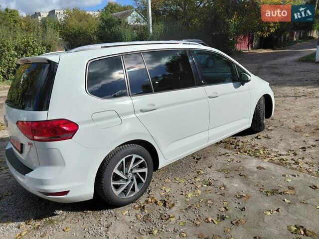 Белый Фольксваген Туран, объемом двигателя 1.6 л и пробегом 240 тыс. км за 16500 $, фото 7 на Automoto.ua