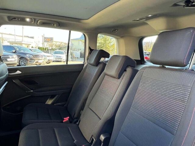 Белый Фольксваген Туран, объемом двигателя 2 л и пробегом 220 тыс. км за 18000 $, фото 20 на Automoto.ua