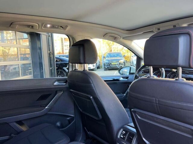 Белый Фольксваген Туран, объемом двигателя 2 л и пробегом 220 тыс. км за 18000 $, фото 21 на Automoto.ua