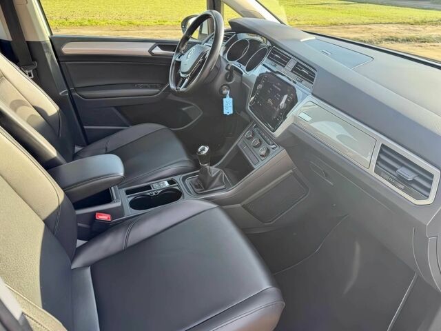 Белый Фольксваген Туран, объемом двигателя 1.6 л и пробегом 45 тыс. км за 8500 $, фото 9 на Automoto.ua