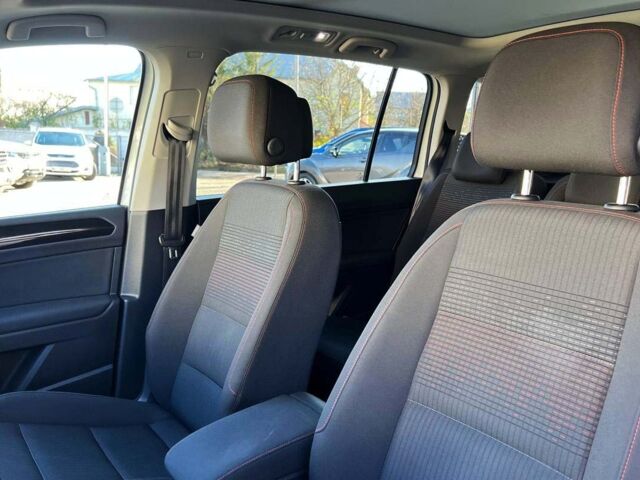 Белый Фольксваген Туран, объемом двигателя 2 л и пробегом 220 тыс. км за 18000 $, фото 9 на Automoto.ua