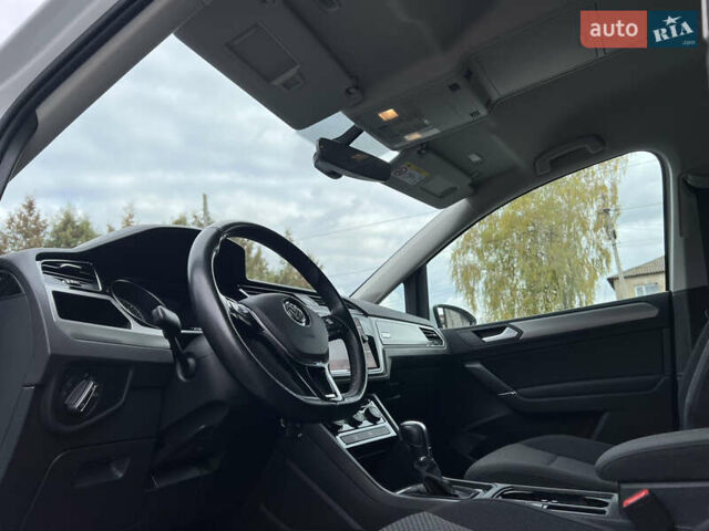 Белый Фольксваген Туран, объемом двигателя 1.97 л и пробегом 190 тыс. км за 18300 $, фото 20 на Automoto.ua