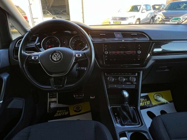 Белый Фольксваген Туран, объемом двигателя 2 л и пробегом 220 тыс. км за 18000 $, фото 13 на Automoto.ua