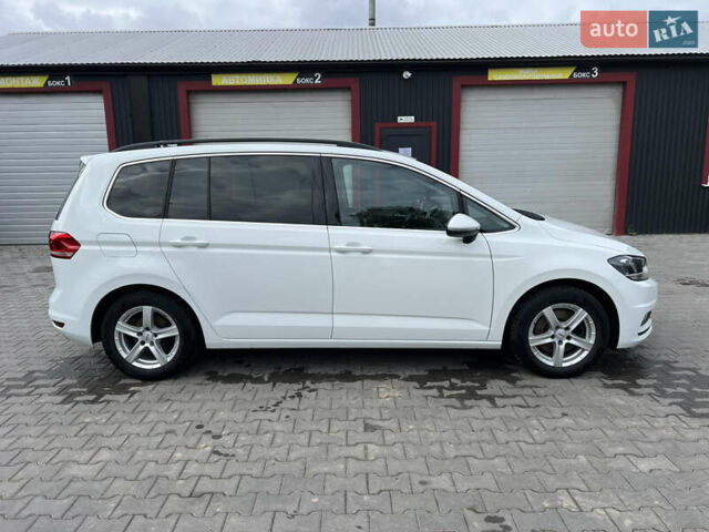 Белый Фольксваген Туран, объемом двигателя 1.97 л и пробегом 190 тыс. км за 18300 $, фото 4 на Automoto.ua