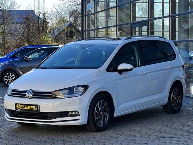 Белый Фольксваген Туран, объемом двигателя 2 л и пробегом 220 тыс. км за 18000 $, фото 2 на Automoto.ua