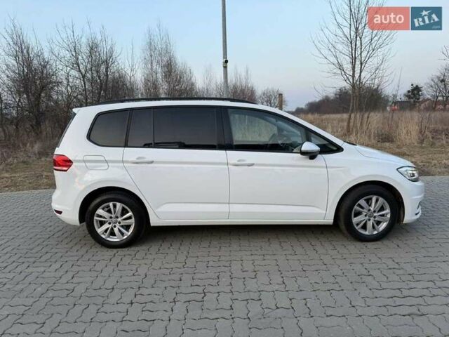 Белый Фольксваген Туран, объемом двигателя 1.6 л и пробегом 209 тыс. км за 17000 $, фото 16 на Automoto.ua