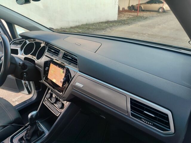 Білий Фольксваген Туран, об'ємом двигуна 2 л та пробігом 188 тис. км за 19500 $, фото 7 на Automoto.ua