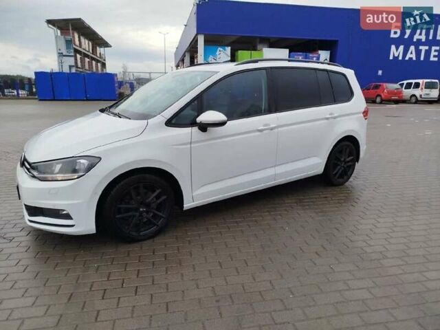 Білий Фольксваген Туран, об'ємом двигуна 2 л та пробігом 221 тис. км за 17500 $, фото 6 на Automoto.ua