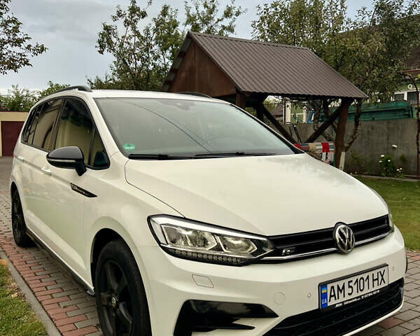 Білий Фольксваген Туран, об'ємом двигуна 1.97 л та пробігом 238 тис. км за 19450 $, фото 9 на Automoto.ua