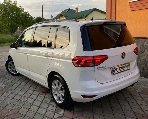 Белый Фольксваген Туран, объемом двигателя 1.6 л и пробегом 124 тыс. км за 17500 $, фото 44 на Automoto.ua