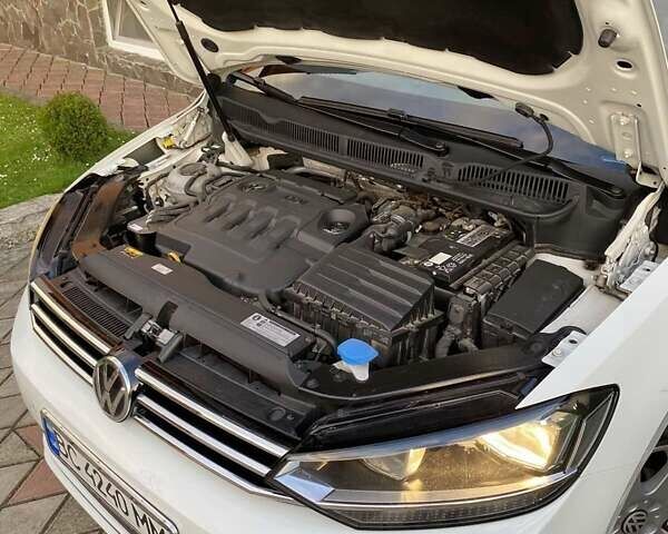 Белый Фольксваген Туран, объемом двигателя 1.6 л и пробегом 124 тыс. км за 17500 $, фото 4 на Automoto.ua