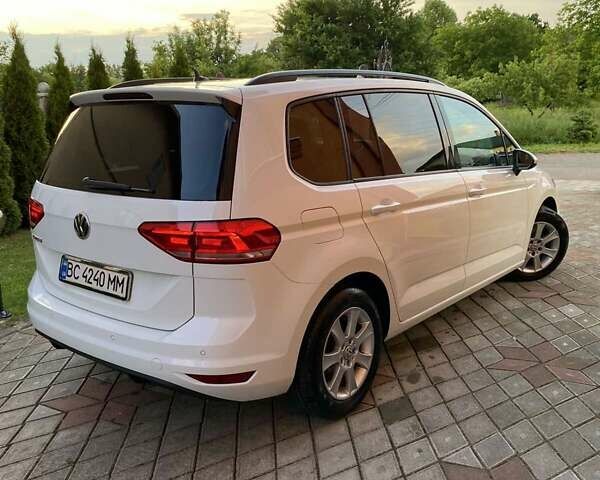 Белый Фольксваген Туран, объемом двигателя 1.6 л и пробегом 124 тыс. км за 17500 $, фото 38 на Automoto.ua