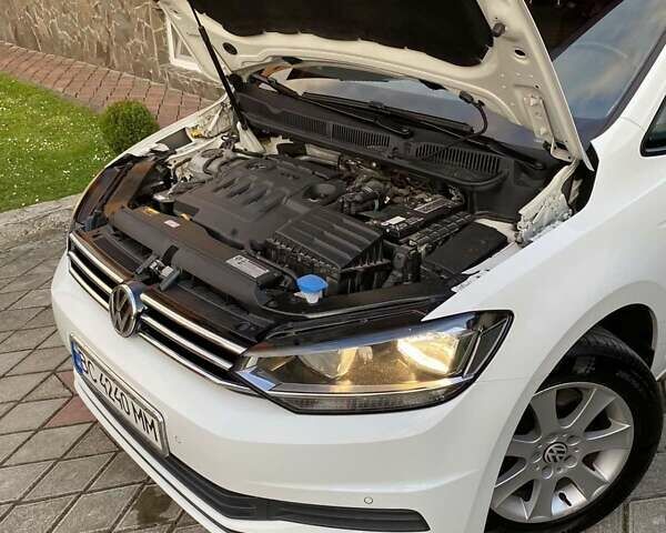 Белый Фольксваген Туран, объемом двигателя 1.6 л и пробегом 124 тыс. км за 17500 $, фото 5 на Automoto.ua