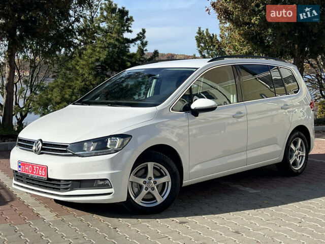 Белый Фольксваген Туран, объемом двигателя 2 л и пробегом 220 тыс. км за 17997 $, фото 12 на Automoto.ua