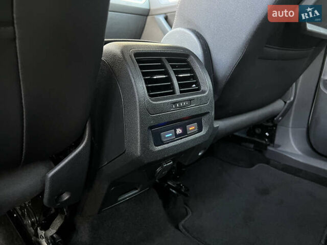 Белый Фольксваген Туран, объемом двигателя 2 л и пробегом 220 тыс. км за 18390 $, фото 52 на Automoto.ua