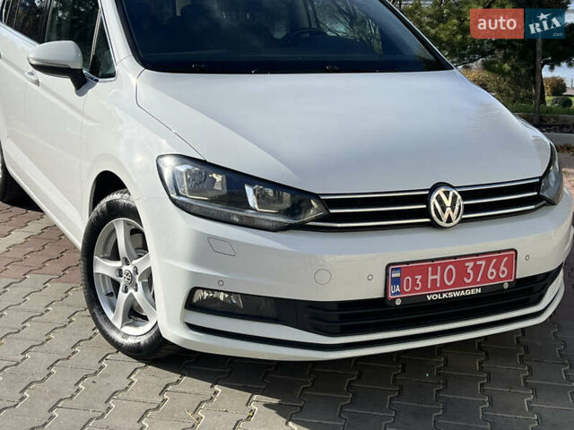Белый Фольксваген Туран, объемом двигателя 2 л и пробегом 220 тыс. км за 18390 $, фото 19 на Automoto.ua