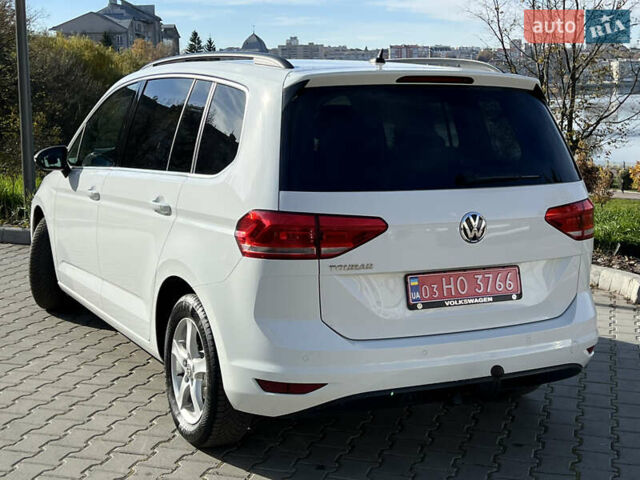 Белый Фольксваген Туран, объемом двигателя 2 л и пробегом 220 тыс. км за 17997 $, фото 8 на Automoto.ua