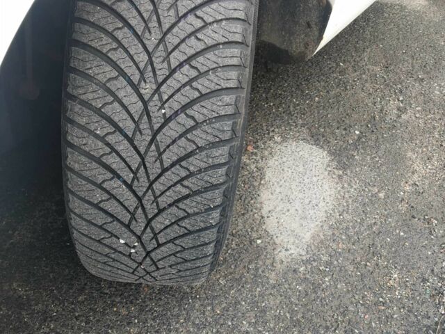 Белый Фольксваген Туран, объемом двигателя 1.4 л и пробегом 160 тыс. км за 7500 $, фото 8 на Automoto.ua