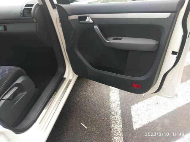 Белый Фольксваген Туран, объемом двигателя 1.4 л и пробегом 160 тыс. км за 7500 $, фото 10 на Automoto.ua