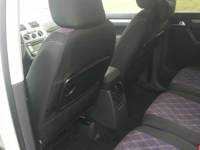 Белый Фольксваген Туран, объемом двигателя 1.4 л и пробегом 160 тыс. км за 7500 $, фото 13 на Automoto.ua