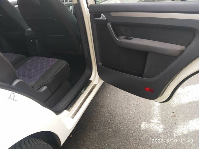 Белый Фольксваген Туран, объемом двигателя 1.4 л и пробегом 160 тыс. км за 7500 $, фото 4 на Automoto.ua