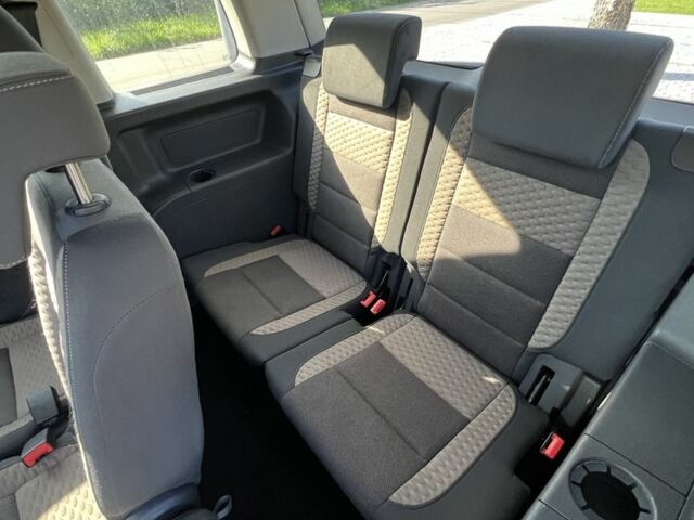 Белый Фольксваген Туран, объемом двигателя 1.4 л и пробегом 208 тыс. км за 6750 $, фото 6 на Automoto.ua