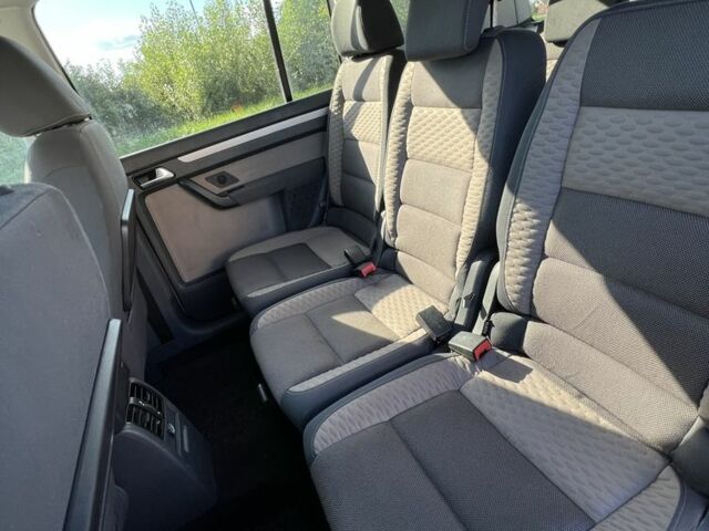 Белый Фольксваген Туран, объемом двигателя 1.4 л и пробегом 208 тыс. км за 6750 $, фото 7 на Automoto.ua