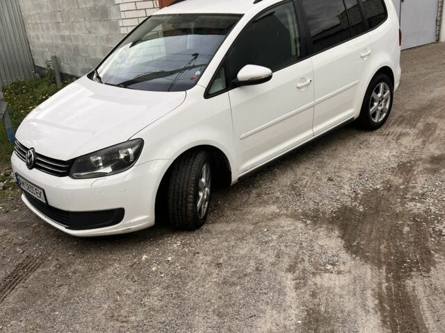 Білий Фольксваген Туран, об'ємом двигуна 1.6 л та пробігом 360 тис. км за 8700 $, фото 3 на Automoto.ua