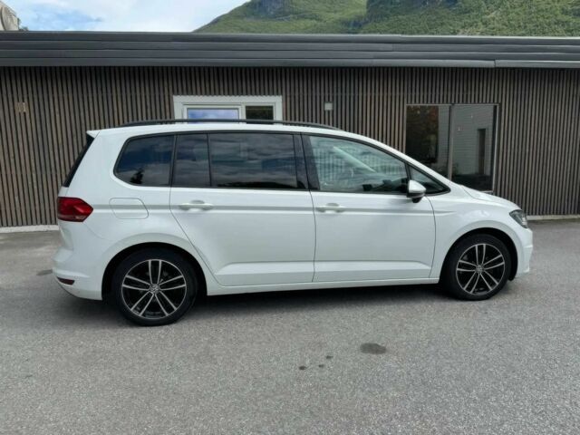 Белый Фольксваген Туран, объемом двигателя 2 л и пробегом 74 тыс. км за 5600 $, фото 3 на Automoto.ua