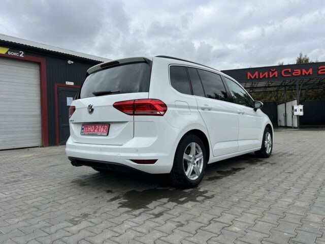 Белый Фольксваген Туран, объемом двигателя 2 л и пробегом 190 тыс. км за 18300 $, фото 2 на Automoto.ua