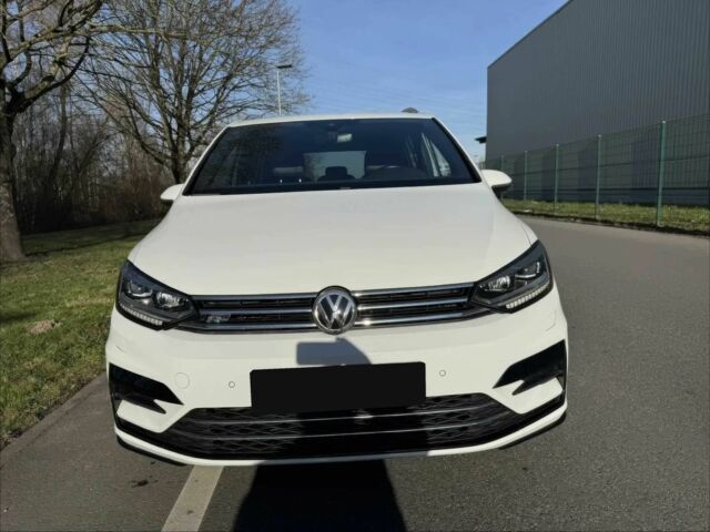 Білий Фольксваген Туран, об'ємом двигуна 1.5 л та пробігом 49 тис. км за 5600 $, фото 1 на Automoto.ua