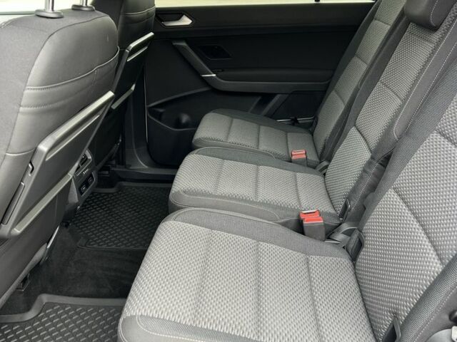 Белый Фольксваген Туран, объемом двигателя 2 л и пробегом 190 тыс. км за 18300 $, фото 9 на Automoto.ua