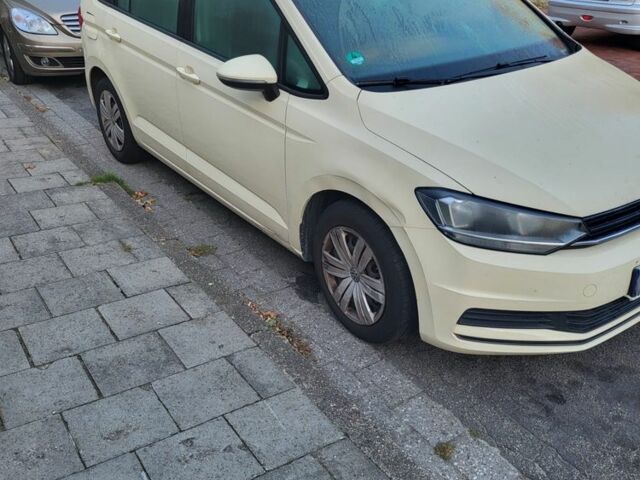 Білий Фольксваген Туран, об'ємом двигуна 2 л та пробігом 3 тис. км за 15221 $, фото 2 на Automoto.ua