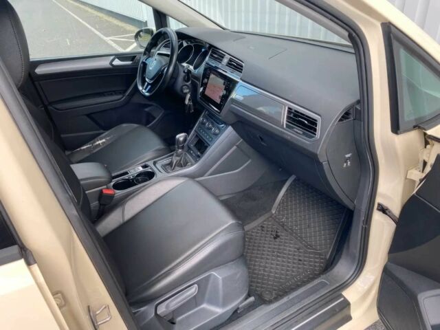 Белый Фольксваген Туран, объемом двигателя 2 л и пробегом 42 тыс. км за 11500 $, фото 8 на Automoto.ua