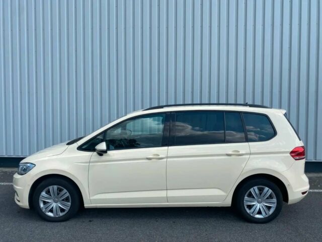 Белый Фольксваген Туран, объемом двигателя 2 л и пробегом 42 тыс. км за 11500 $, фото 3 на Automoto.ua