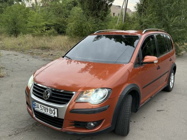 Бежевый Фольксваген Туран, объемом двигателя 1.4 л и пробегом 230 тыс. км за 5999 $, фото 3 на Automoto.ua