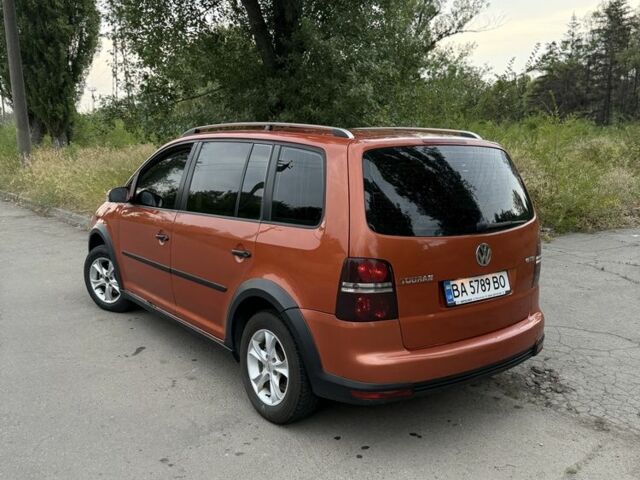 Бежевый Фольксваген Туран, объемом двигателя 1.4 л и пробегом 230 тыс. км за 5999 $, фото 4 на Automoto.ua