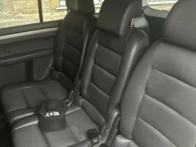 Бежевый Фольксваген Туран, объемом двигателя 1.9 л и пробегом 320 тыс. км за 6800 $, фото 9 на Automoto.ua