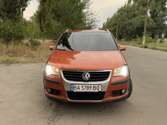 Бежевый Фольксваген Туран, объемом двигателя 1.4 л и пробегом 230 тыс. км за 5999 $, фото 2 на Automoto.ua