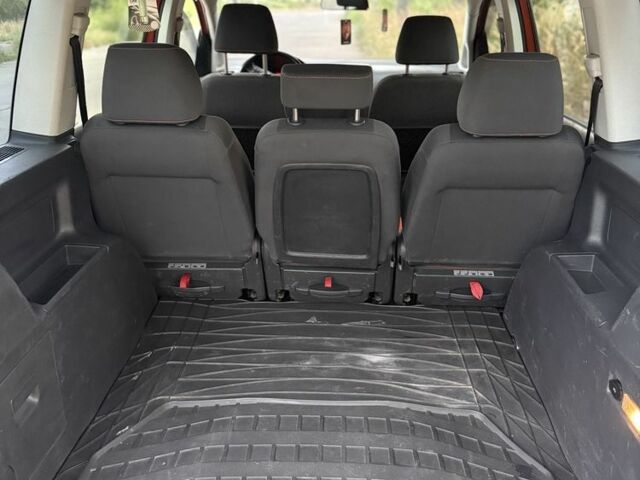 Бежевый Фольксваген Туран, объемом двигателя 1.4 л и пробегом 230 тыс. км за 5999 $, фото 10 на Automoto.ua